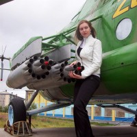 Ну подумаешь, хотела свуснуть боевой автомат с вертолета… Запалили, млин^^'…